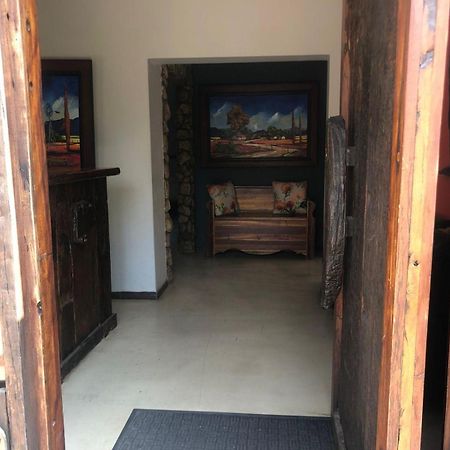 Africa Footprints Lodge เคมป์ตัน พาร์ค ภายนอก รูปภาพ