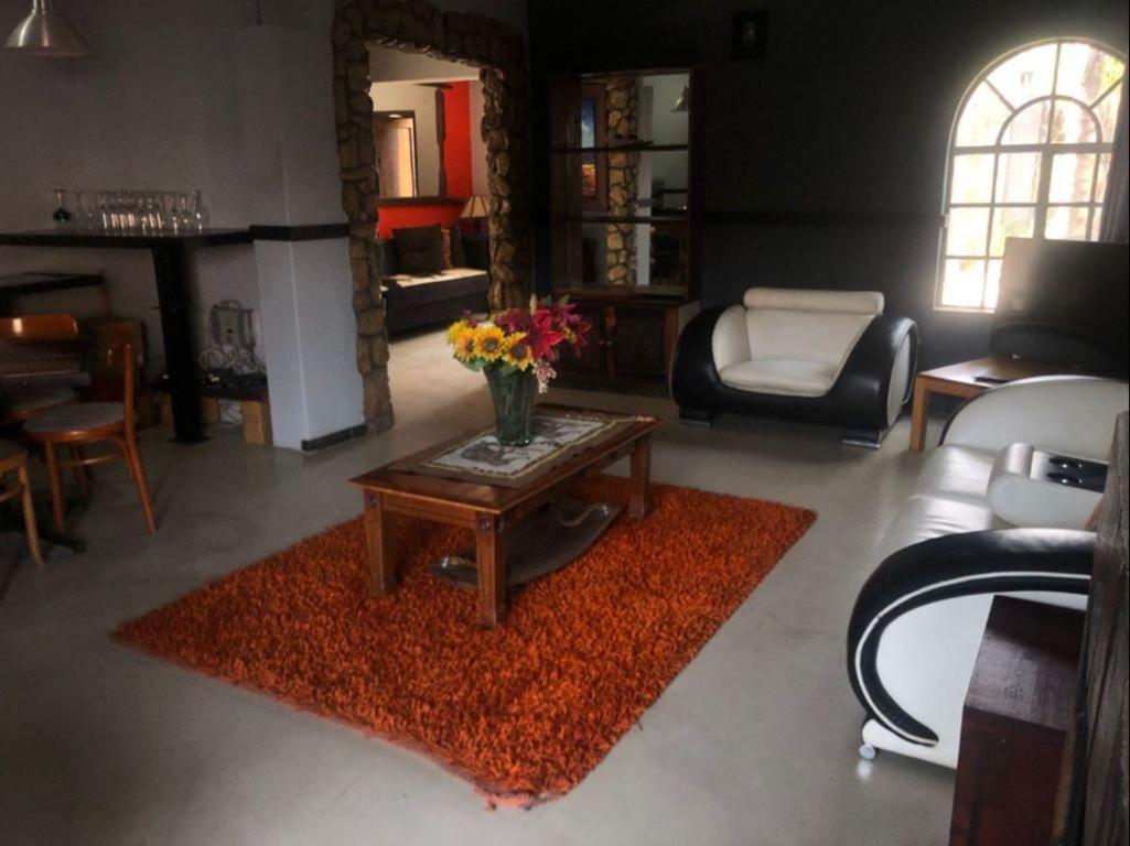 Africa Footprints Lodge เคมป์ตัน พาร์ค ภายนอก รูปภาพ